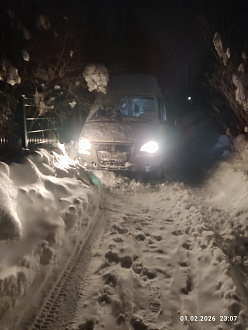 помогите, застрял , возможно присел брюхом вытащить застрявшую машину Газель