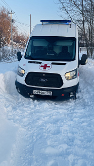 прошу помощи,  вытащить застрявшую машину Форд транзит 