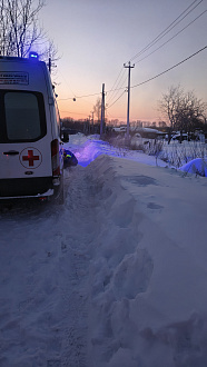 помогите пожалуйста,  патриот не взял, нужно что то с лебедкой. Один вариант тащить через блок от столба. вытащить застрявшую машину Скорая