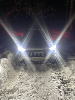 прошу помощи,  вытащить застрявшую машину Haval jolion 