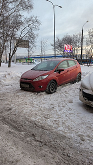 прошу помощи, машина застряла на парковке, не удаётся выехать никак(( вытащить застрявшую машину форд фиеста 