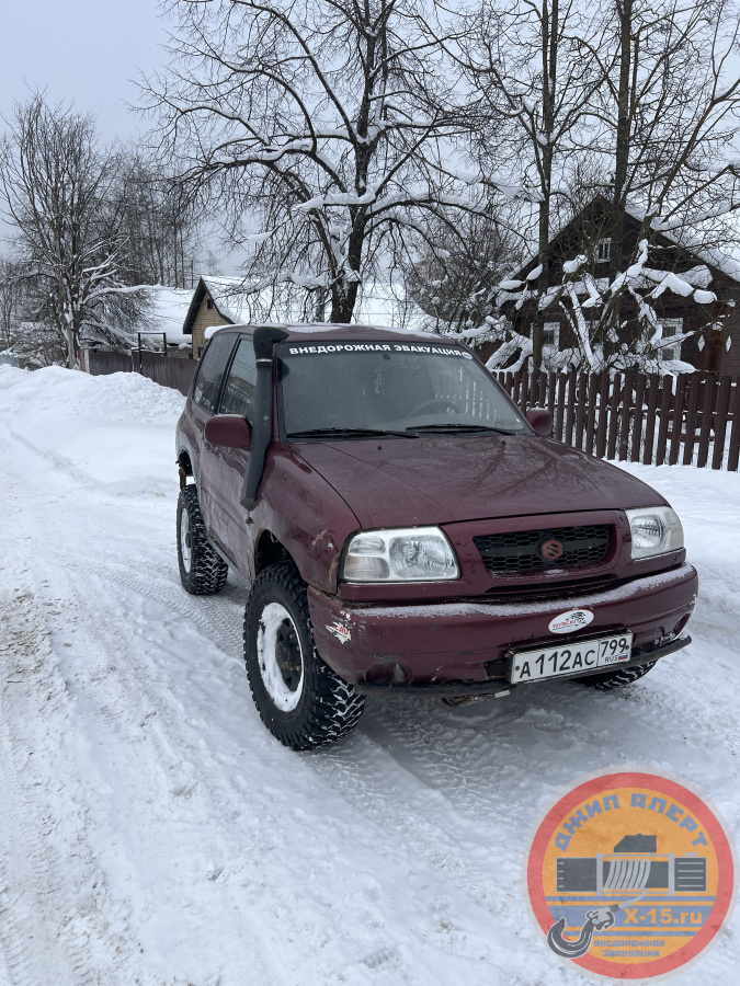 фото застрявшего Suzuki grand vitara Москва