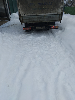 помогите пожалуйста,   вытащить застрявшую машину Газель некст