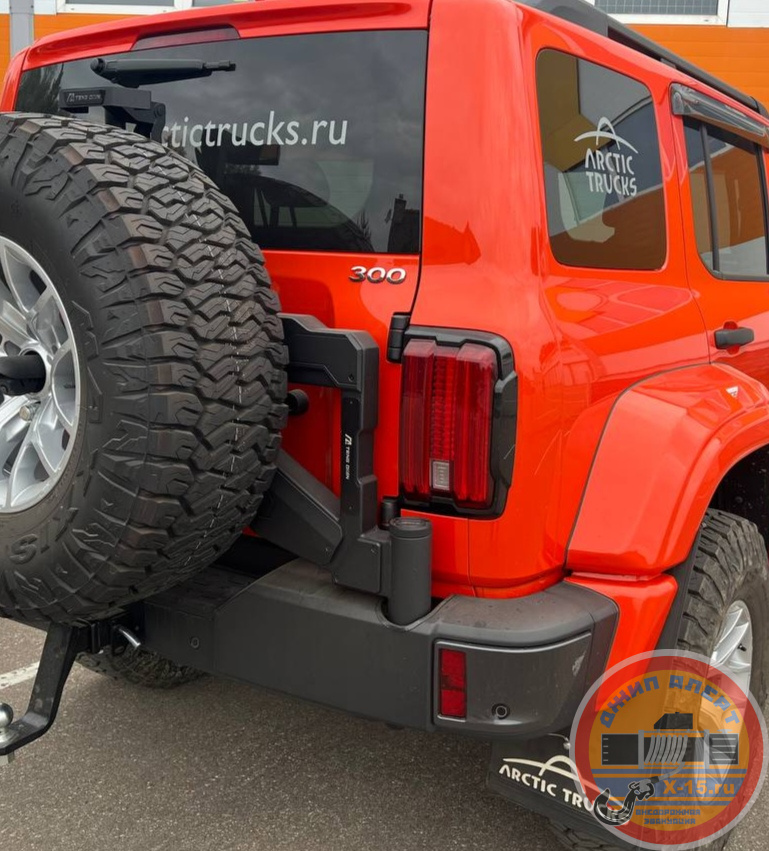 фото застрявшего Танк 300 