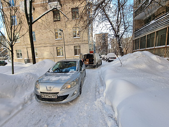 прошу помощи,  полетела дизельная аппаратура.  Отвезти на сцепке на сто 5 км. Трос есть с собой.  вытащить застрявшую машину Peugeot 408