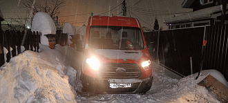 помогите, нужно немного оттянуть назад что бы выйти из ямки. Застрял на аллее в СНТ гривно вытащить застрявшую машину Форд транзит