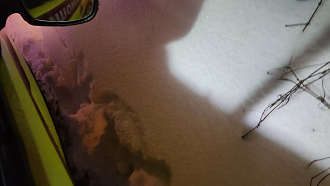 Стоим в переулке на автомобиле скорой помощи..застряли в снегу...неможем выехать...сожгли сципление вытащить застрявшую машину Форд транзит