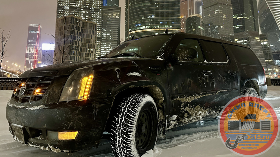 фото застрявшего Escalade ESV ’07 Москва