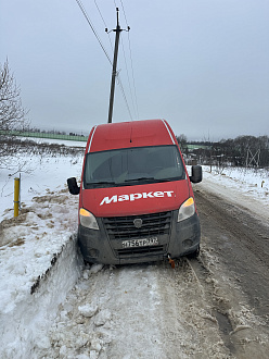 Съехал с дороги в кювет вытащить застрявшую машину Газель некст