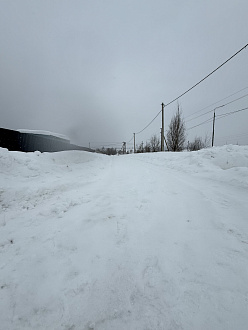 Дорога сама по себе хорошая, просто компания Яндекс-плохие люди, спереди стоит лысая резина, она просто не схватилась вытащить застрявшую машину Ford