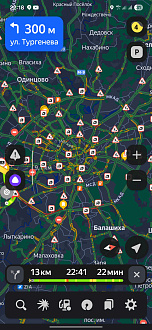 Застрял на фуре в населённом пункте, нужно помочь подняться на горку на технике потежелей вытащить застрявшую машину Фав фура пустая