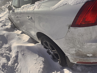 помогите пожалуйста,  вчера преодолевал мягкие переметы снега по итогу слетел на брустер спресованого снега вытащить застрявшую машину Volvo xc60