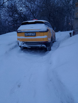 Застрял в коллеге. вытащить застрявшую машину Geely атва тро.