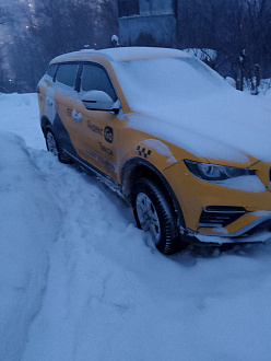 Застрял в коллеге. вытащить застрявшую машину Geely атва тро.