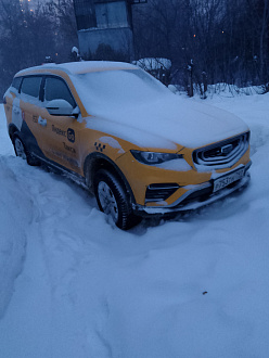 Застрял в коллеге. вытащить застрявшую машину Geely атва тро.