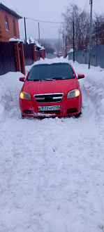 Застрял, застрял ские в снт до дороги 100 метров застрял в снегу. вытащить застрявшую машину Chevrolet