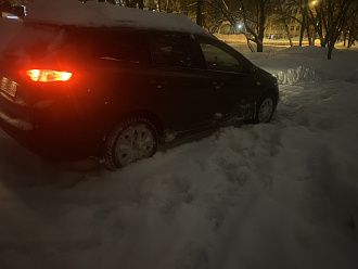Застрял в снегу вытащить застрявшую машину Киа Сид