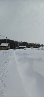 Не можем выбраться из красной улицы с территории Малые Соловьи из-за сугробов глубиной 50-70 сантиметров. Такси не доезжает. Необходимо выбраться с территории Малые Соловьи на менее заснеженную дорогу. вытащить застрявшую машину не указано