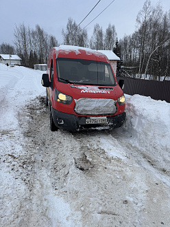 Приехал в снт по работе меня с немного повис сам не могу выехать вытащить застрявшую машину Форд транзит