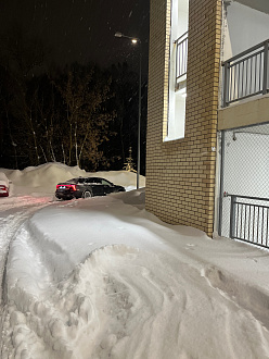 Сел на брюхо, нужна помощь. вытащить застрявшую машину Hongi