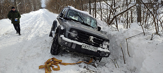 прошу помощи,  вытащить застрявшую машину Танк 300