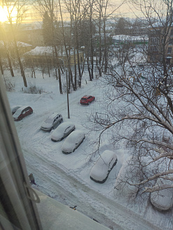 Застряла в городе, во дворе. вытащить застрявшую машину Geely.