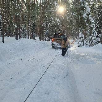 Желательно 35ые колеса вытащить застрявшую машину Прадо