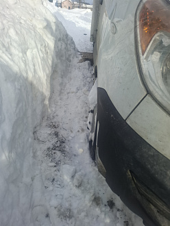 помогите пожалуйста,   вытащить застрявшую машину Соллерс Атлант 