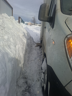 помогите пожалуйста,   вытащить застрявшую машину Соллерс Атлант 