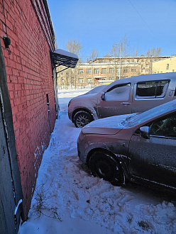 прошу помощи, сел аккумулятор. Возможности прикурить нет. Необходимо зарядное устройство для акб вытащить застрявшую машину Шкода Рапид