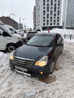 Застрял в небольшом снегу, картон не помогает, есть крюк, троса нет, толкнуть никого нет вокруг( вытащить застрявшую машину Nissan Almera