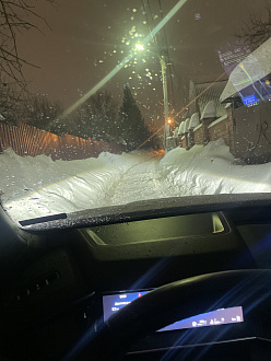 Застрял на дороге, машина села на брюхо. Нужно выдернуть назад примерно 2 метра, крюк есть, тросса нет. вытащить застрявшую машину Geely