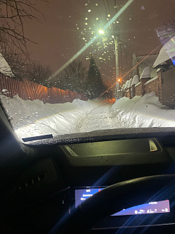 Застрял на дороге, машина села на брюхо. Нужно выдернуть назад примерно 2 метра, крюк есть, тросса нет. вытащить застрявшую машину Geely