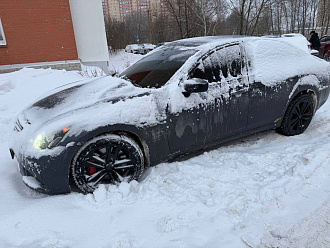 помогите пожалуйста,  застряла на парковке у дома  вытащить застрявшую машину Инфинити 