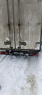 Застряли в дачном поселке.. Сзади подъём, спереди горка, в овражке.. Пробовали дернуть УАЗиком бесполезно.. Тащить около метров 50 до ровного покрытия 
Газель на борту кг 500 длина 4.20м вытащить застрявшую машину Газель