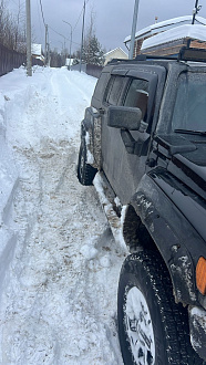 Застрял на неочищенной дороге 
Требуется вытянуть по улице вытащить застрявшую машину Hummer h3