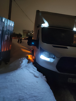 Сидит в колее. Нет сцепления. Нужно дотащить до дороги 500 м. Нужно что-то тяжёлое.  вытащить застрявшую машину Ford транзит