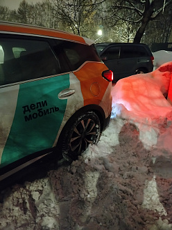 помогите пожалуйста,  застряла машина в снегу, дернуть пол метра  вытащить застрявшую машину Черри тиго 7 про макс