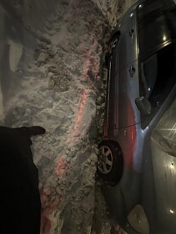 Ланцер 9 универсал, сел на брюхо, передние оба колеса вывешены, коробка автомат. вытащить застрявшую машину Митсубиси