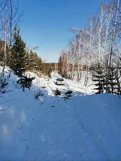 Real на грунтовой дороге 20 метров до нормальной дороги. вытащить застрявшую машину Субару форестер.