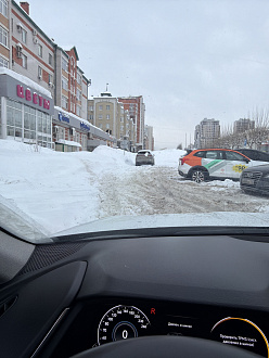 Застряли во дворах напротив кофейни вытащить застрявшую машину Hyundai sonata