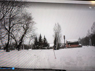Добрый день. Есть ли у нас в Кашире и окрестностях те, кто может помочь с прокаткой последних 400 метров до дачи, заваленных снегопадом 16-20 февраля? Попытка проехать вчера в одну машину не удалась. Исходные данные — стандартный Патриот, 245/70/16 зима, давление 0,7.  Проехал метров 10-15 и понял, что если сяду вытаскивать меня будет некому. В принципе машина при таком давлении глубоко не проваливается, но трудно понять где шла дорога, а упираясь в старый бруствер уже не едет. Первый участок — был расчищен до февралских снегопадов, но достаточно узко. Второй участок (прямая улица) чистили один раз в начале января, там прокатывал свою колею, а 14-15 февраля удалось ее раскатать и утрамбовать до ширины двух колес. Исходя из пройденных мною метров — машина на стравленных 31-33 скорее всего сможет там проехать и накатать колею, снег сейчас прекрасно уплотняется. Но лучше чтобы была и вторая машина для подстраховки. Развернуться можно будет на перекрестке в конце участка 2 чере поворот направо-назад. Налево не получится — там куча жесткого снега. вытащить застрявшую машину не указано