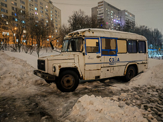 Автобус в городе Москва на твёрдой дороге вытаскивать не требуется, нужно завести ранее он уже заводился, все в порядке и переставить буквально метров 300 400 на другую стоянку автобус идёт для нужд сво. вытащить застрявшую машину Газ.