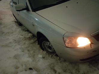 Закопался в сугробе на парковке, метров 100 снежной каши до твердого покрытия, плюс подъем с выезда из парковки вытащить застрявшую машину Лада