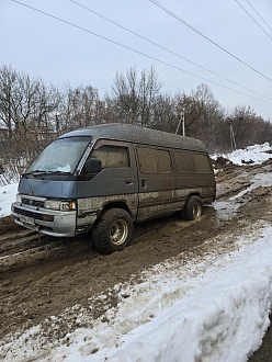 помогите, опять застряли трос есть) вытащить застрявшую машину Опять застряли)нужно вытащить трос есть)
