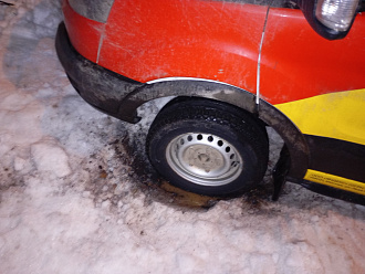 Застрял в снегу можно вытаскивать только назад вытащить застрявшую машину Форд транзит Яндекс маркете