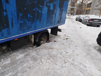 Застрял на парковке 3 метра до асфальта вытащить застрявшую машину Газель