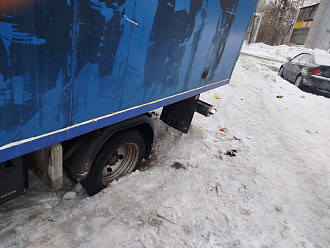 Застрял на парковке 3 метра до асфальта вытащить застрявшую машину Газель