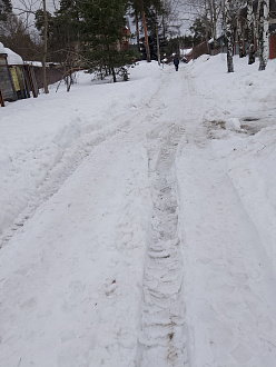 помогите, застряли в рыхлом снегу до нормальной дороги 50-100метров . Троса тоже нет  вытащить застрявшую машину Ситроен Джамп 