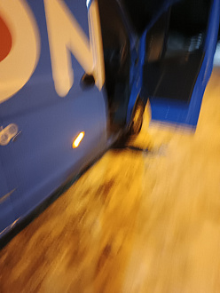 прошу помощи,  вытащить машину, снесло в сугроб  вытащить застрявшую машину Газель